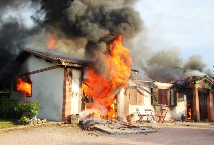 Maison en feu