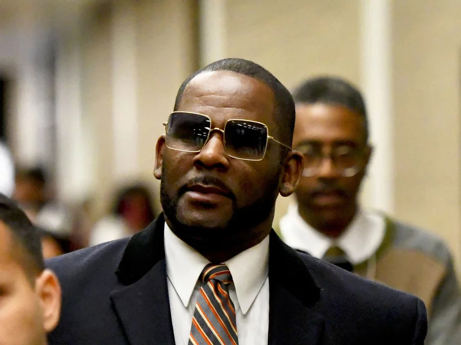R Kelly guilty of child pornography and minor abuse