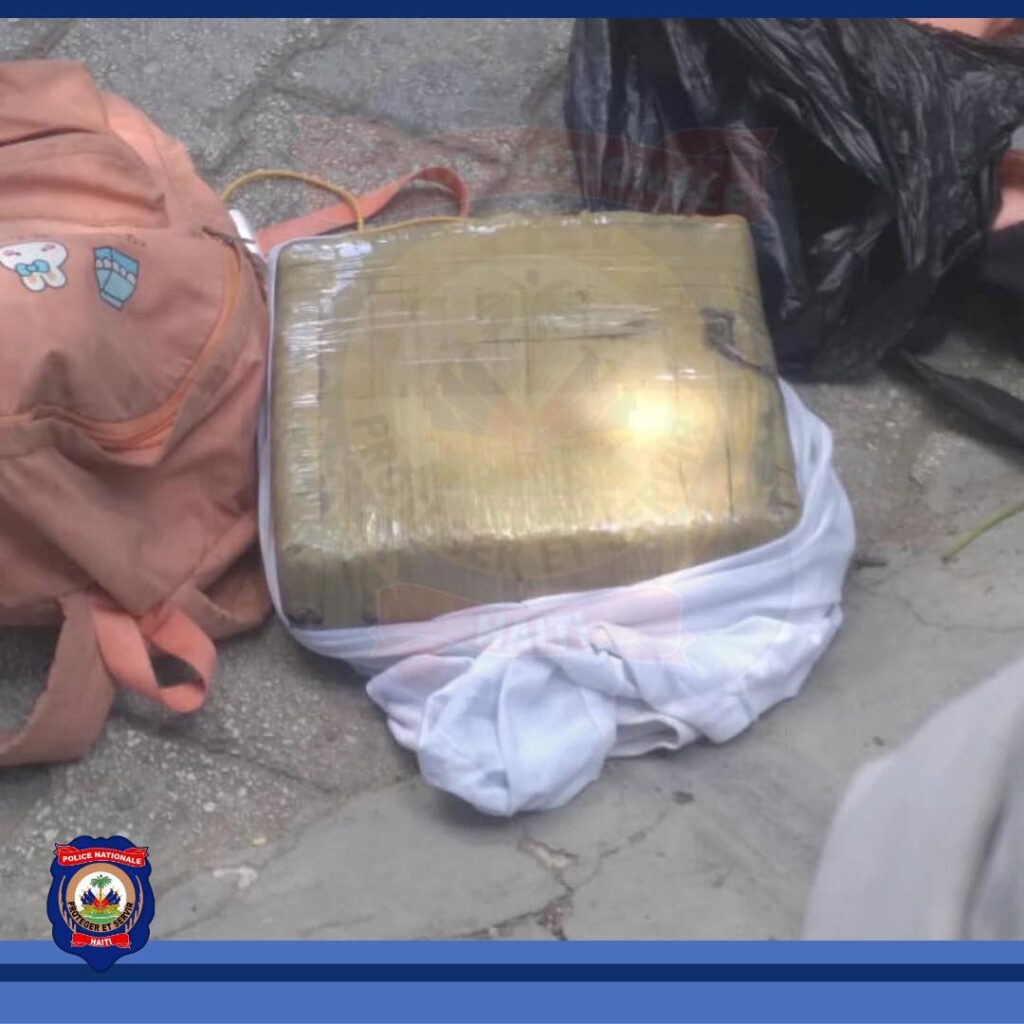 Le paquet de drogue saisi par la Police