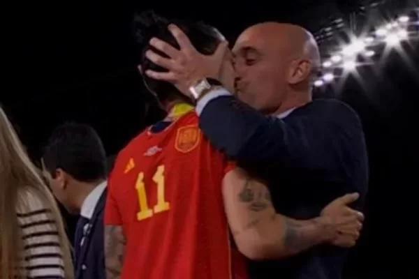 baiser force rubiales x lindo